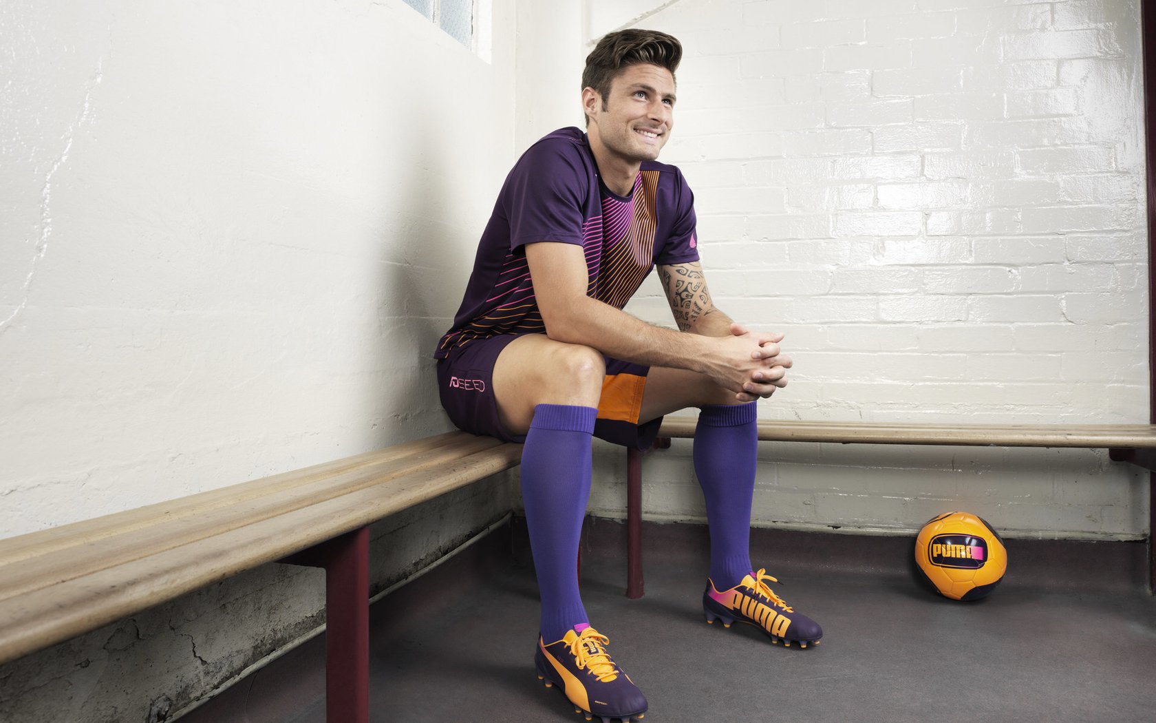 三强战术差异显现 澳队强调起速优势